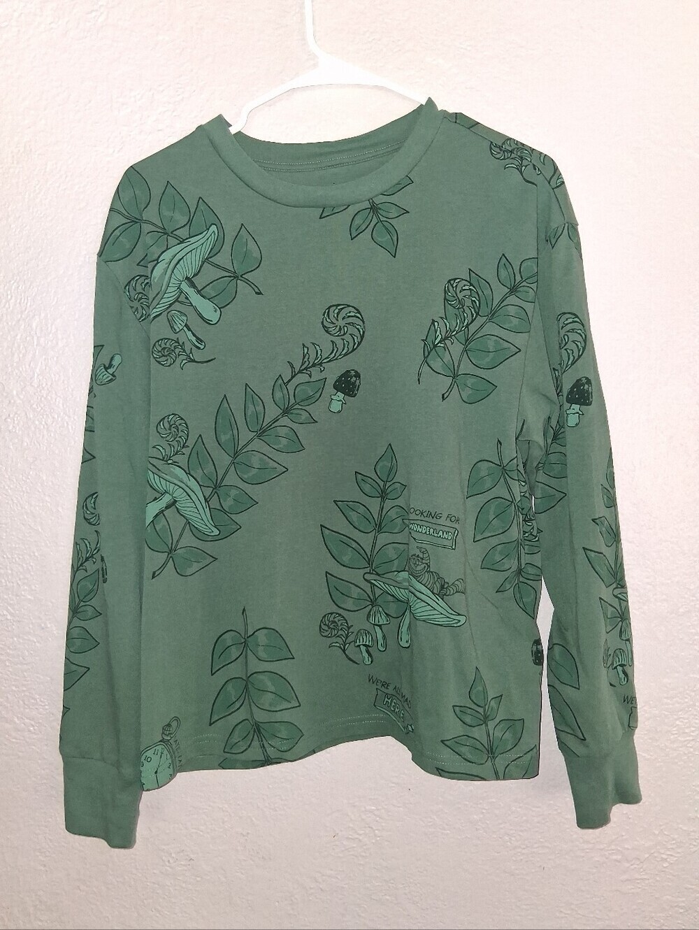 Disney Alice In Wonderland Popover Long Sleeve Tee Green M